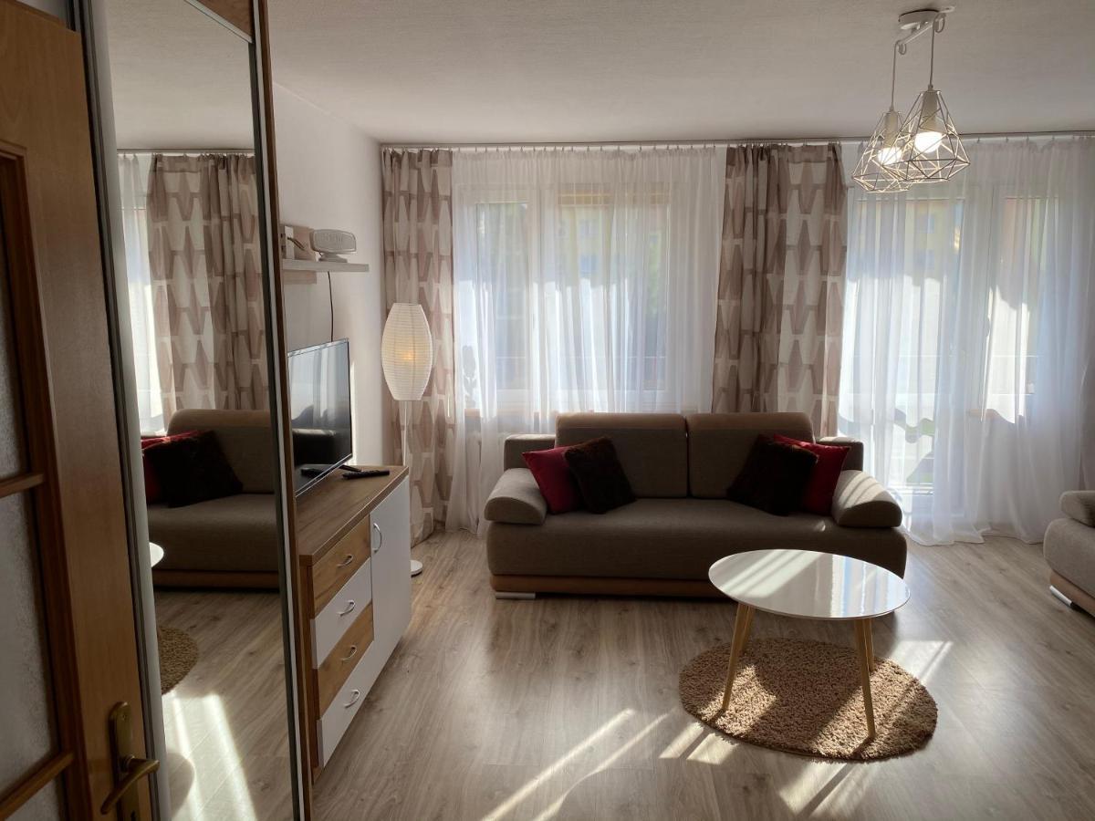 Apartament Martynka シクラルスカ・ポレンバ エクステリア 写真